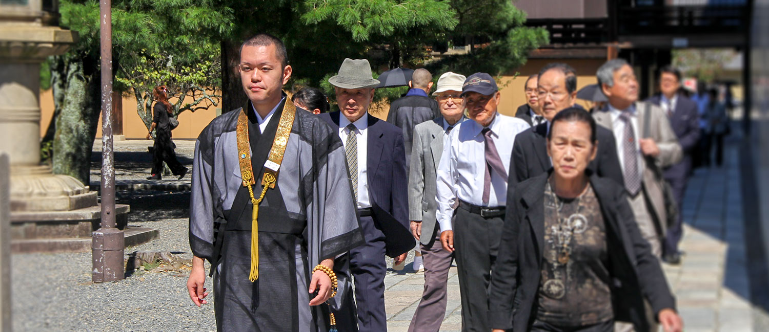 団体参拝
