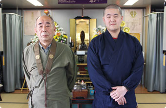 浄土寺住職 中澤秀宣さん（左）と副住職 中澤良宣さん（右）