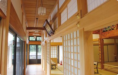 淨福寺内部。障子を外せば縁まで広く使うことができる。